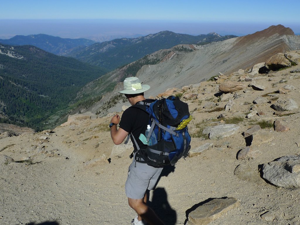 MineralKingLoop 274.JPG - David is running and sliding  down from Sawtooth Pass.